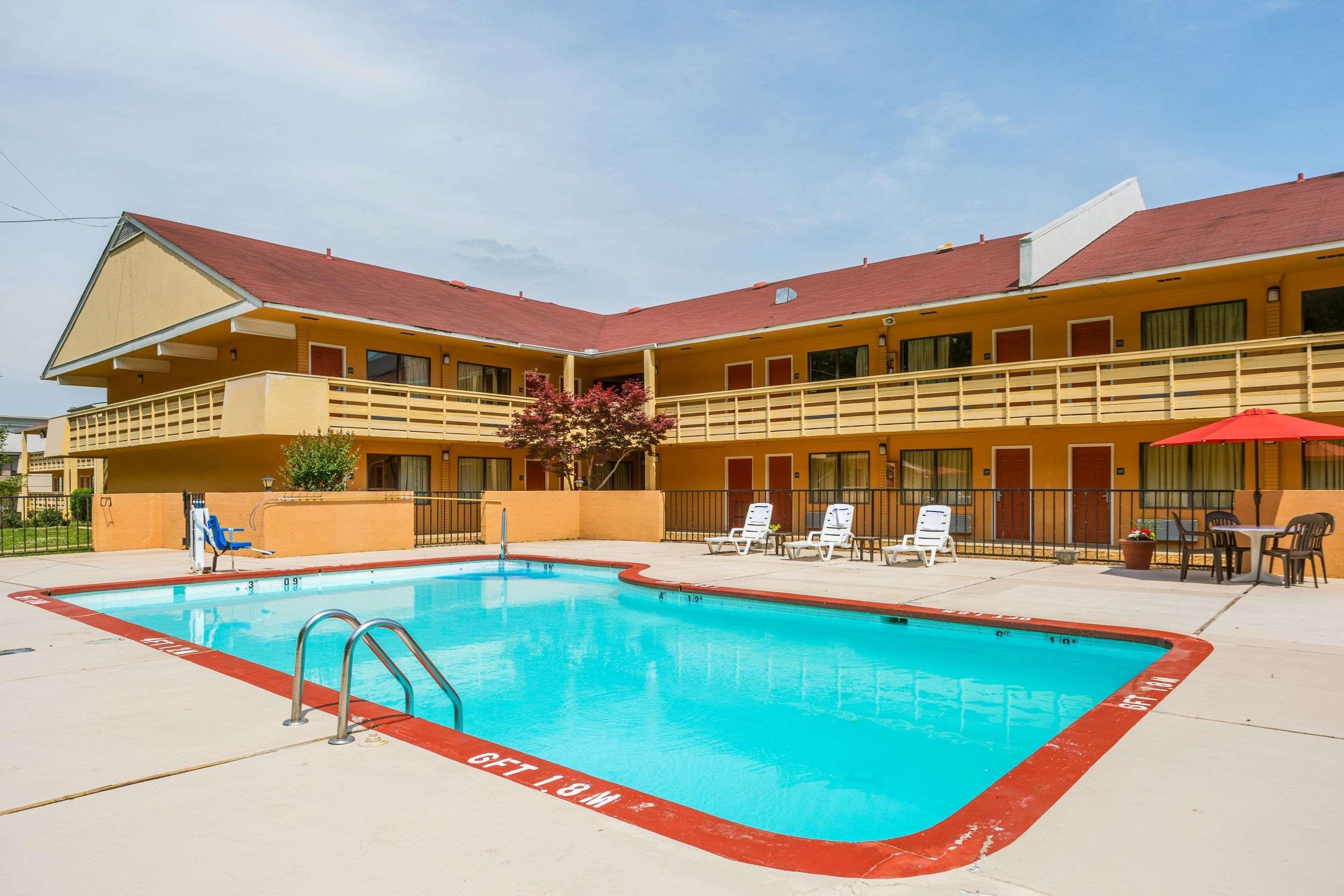 Quality Inn & Suites Corinth West Zewnętrze zdjęcie