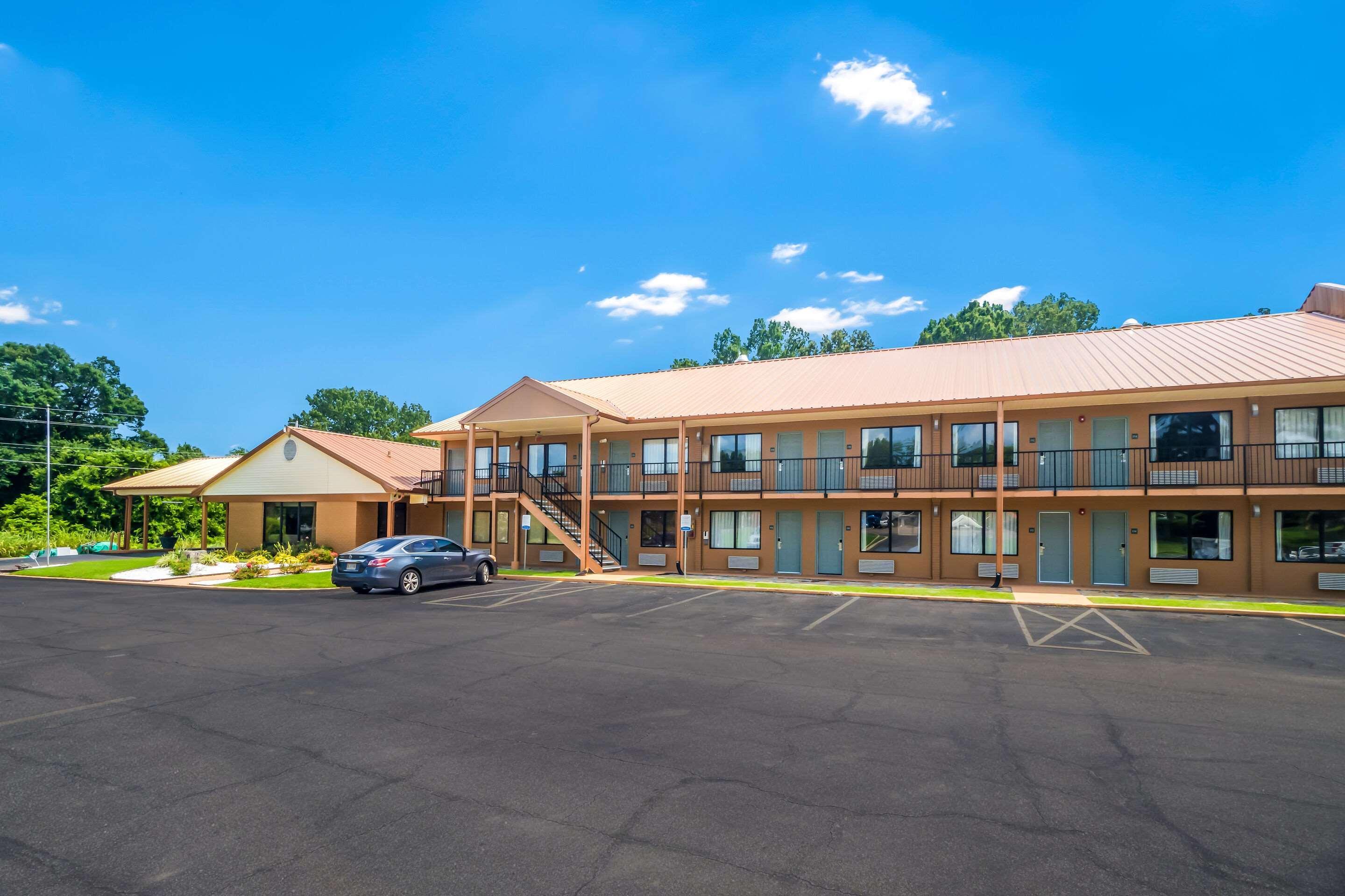 Quality Inn & Suites Corinth West Zewnętrze zdjęcie