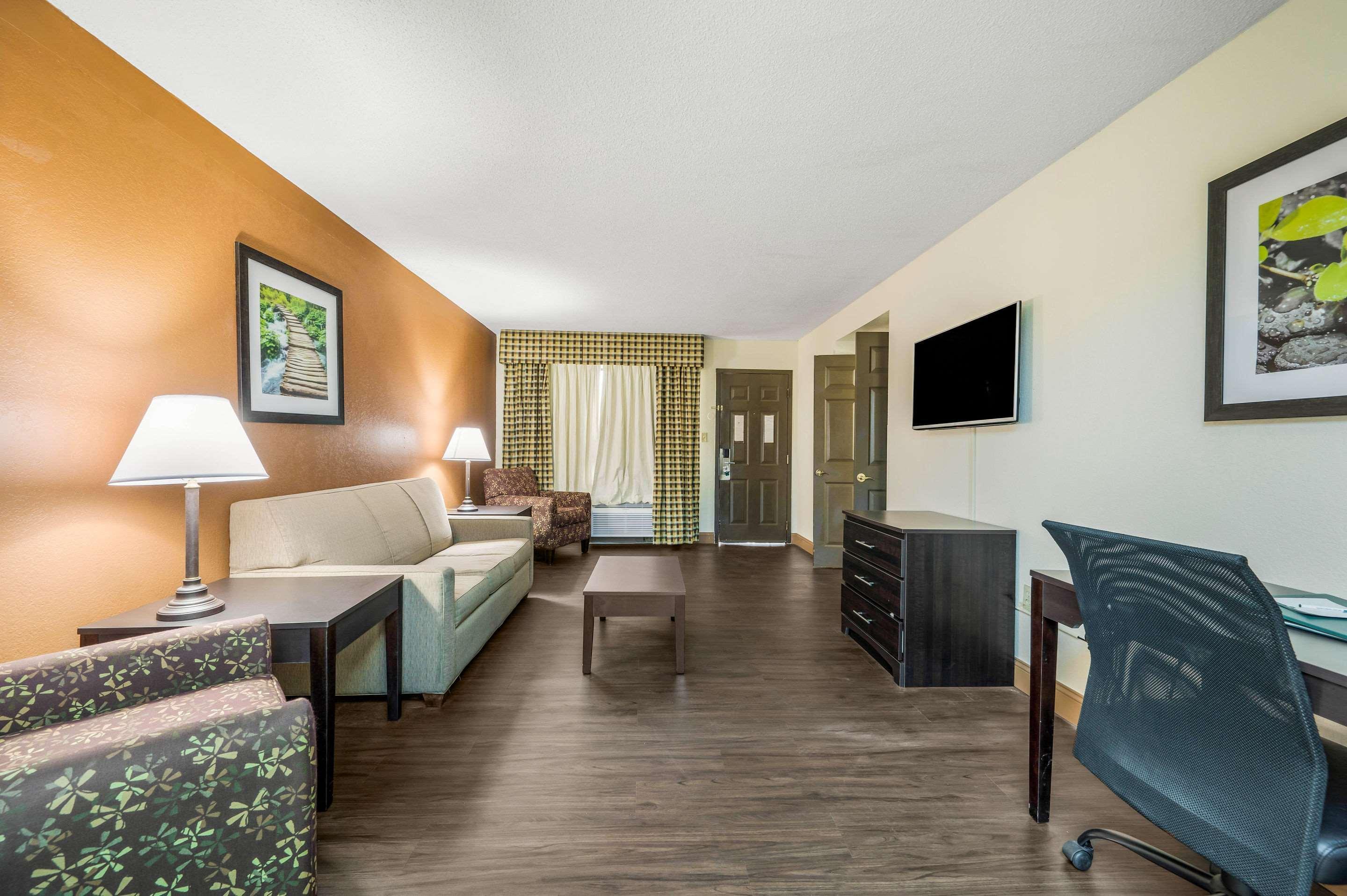 Quality Inn & Suites Corinth West Zewnętrze zdjęcie