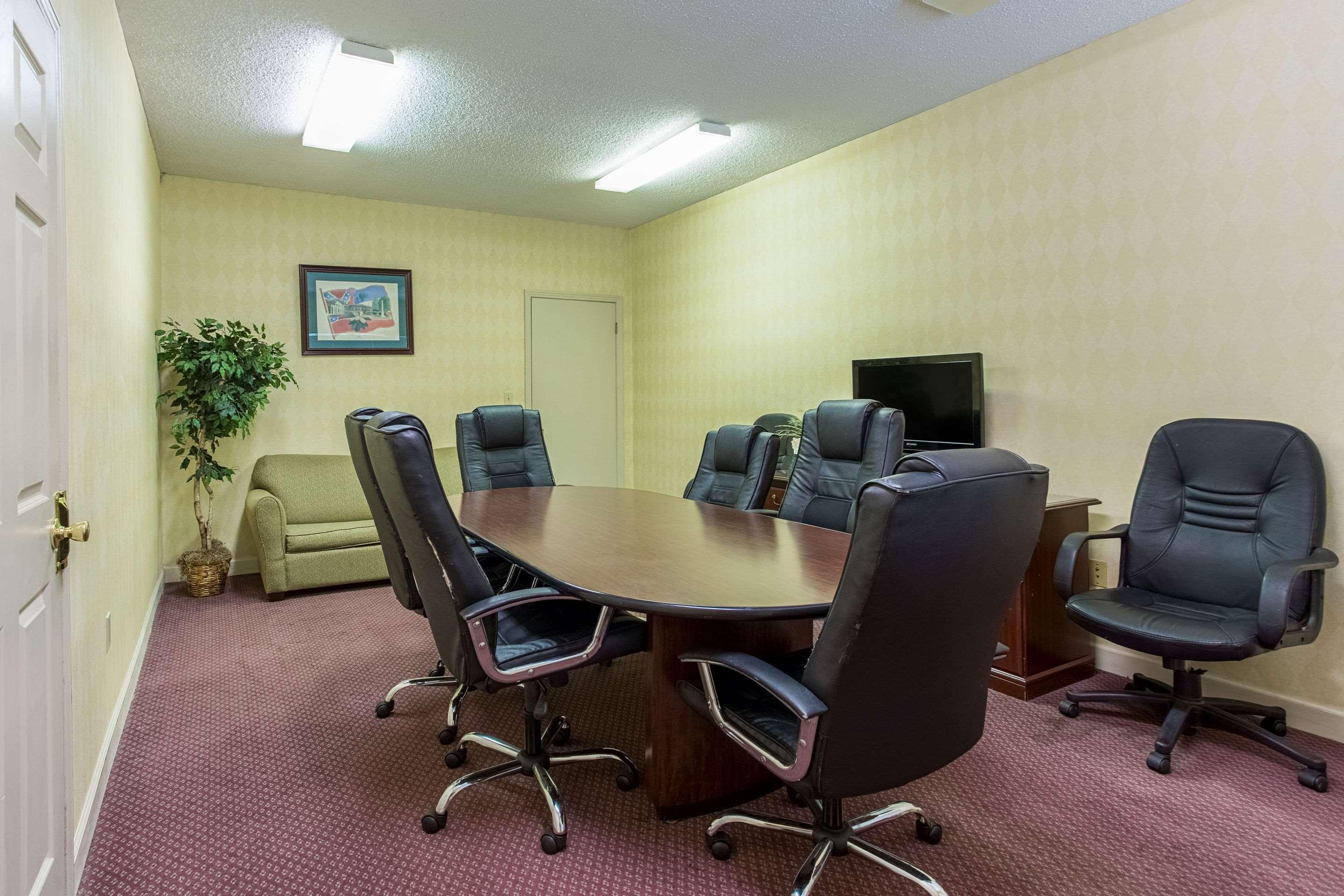 Quality Inn & Suites Corinth West Zewnętrze zdjęcie