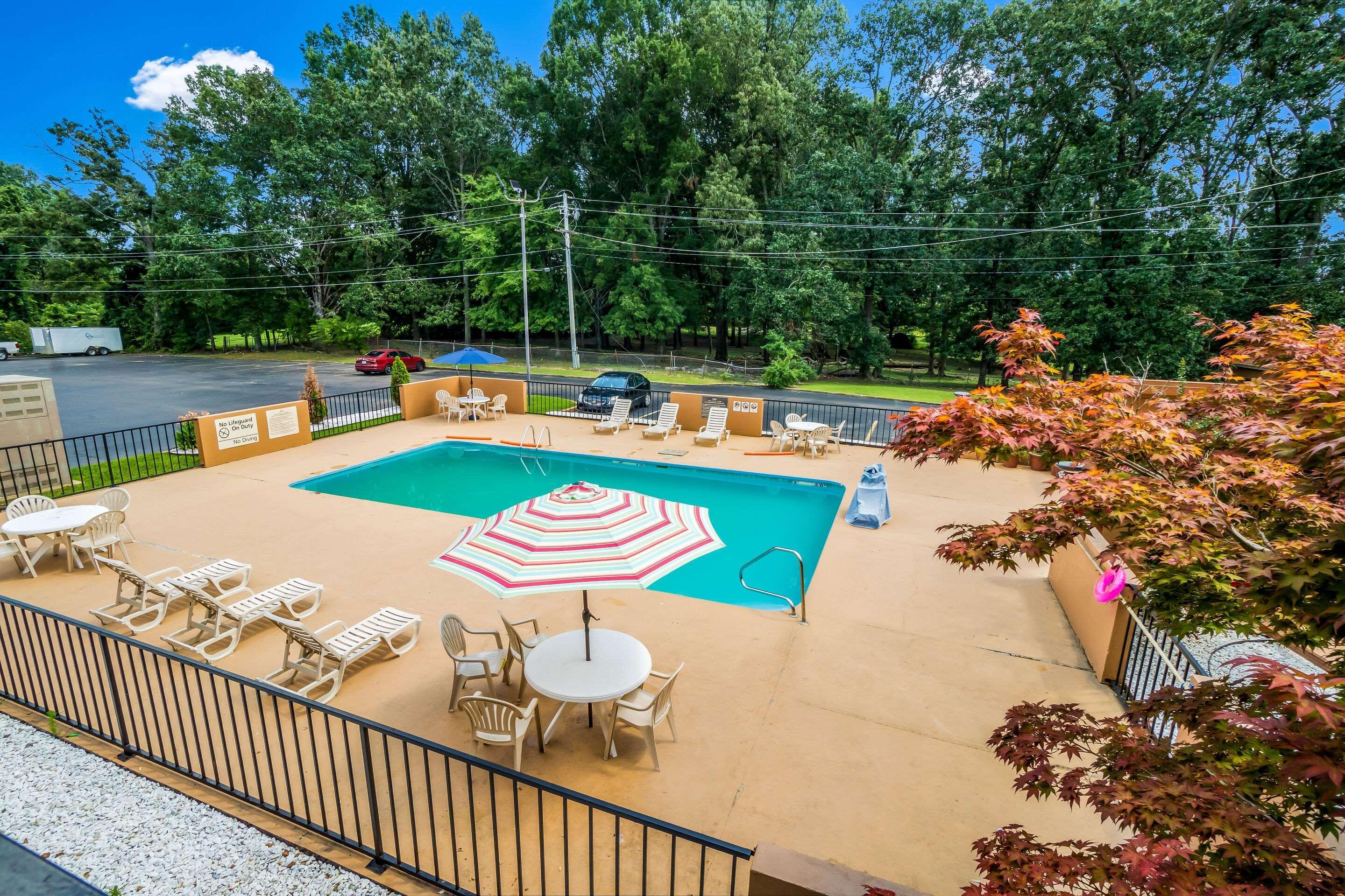 Quality Inn & Suites Corinth West Zewnętrze zdjęcie
