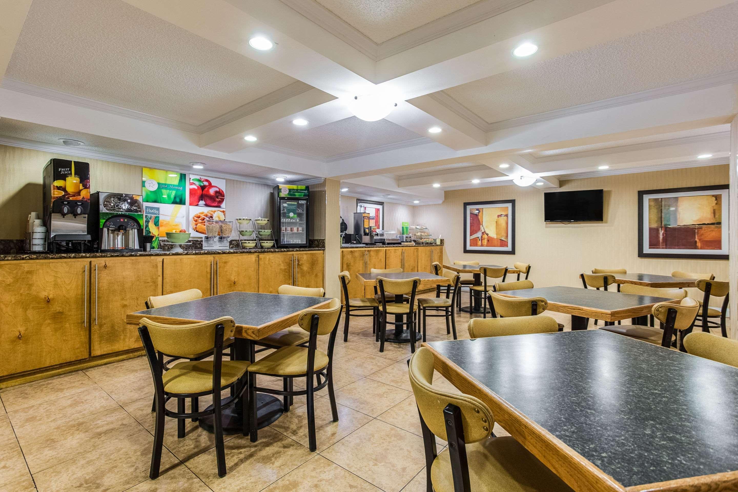 Quality Inn & Suites Corinth West Zewnętrze zdjęcie